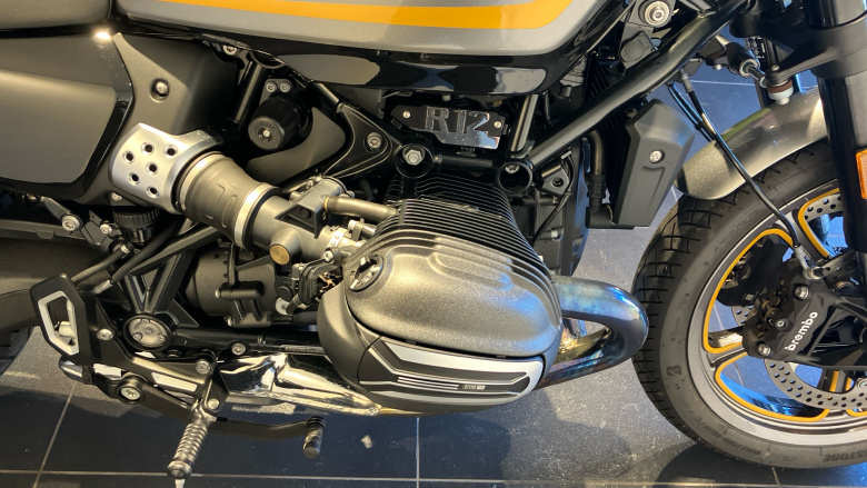 BMW R12 (24MY)